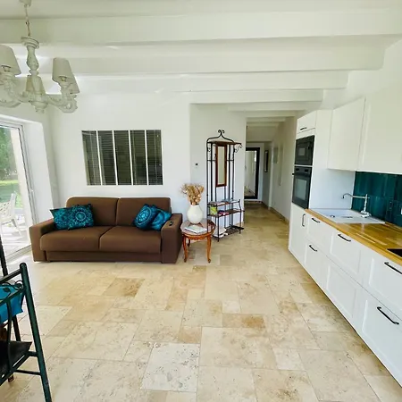Holiday home Le Domaine Des Anes - Et Roulotte *